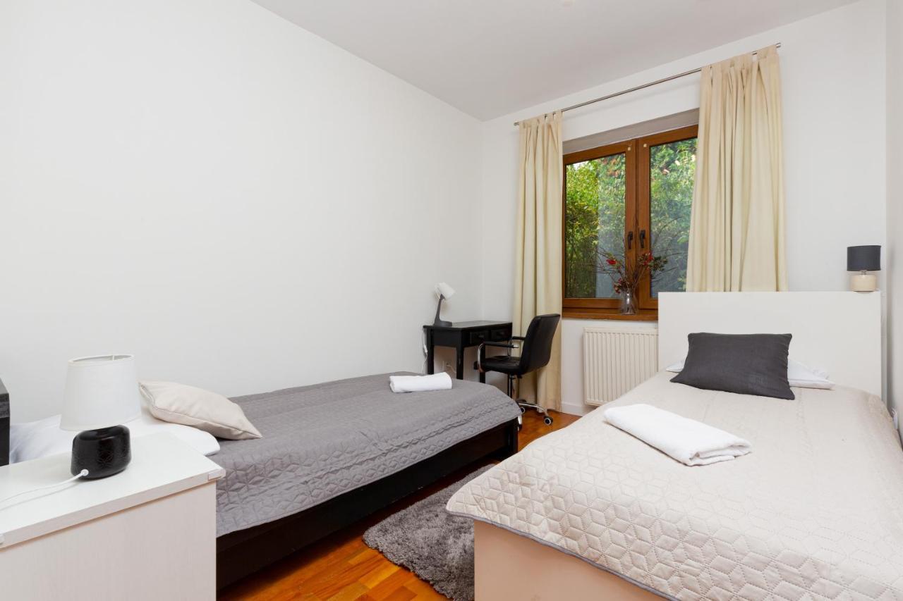 Holiday House Cinema Experience Warsaw Michalowice By Renters Villa Kültér fotó