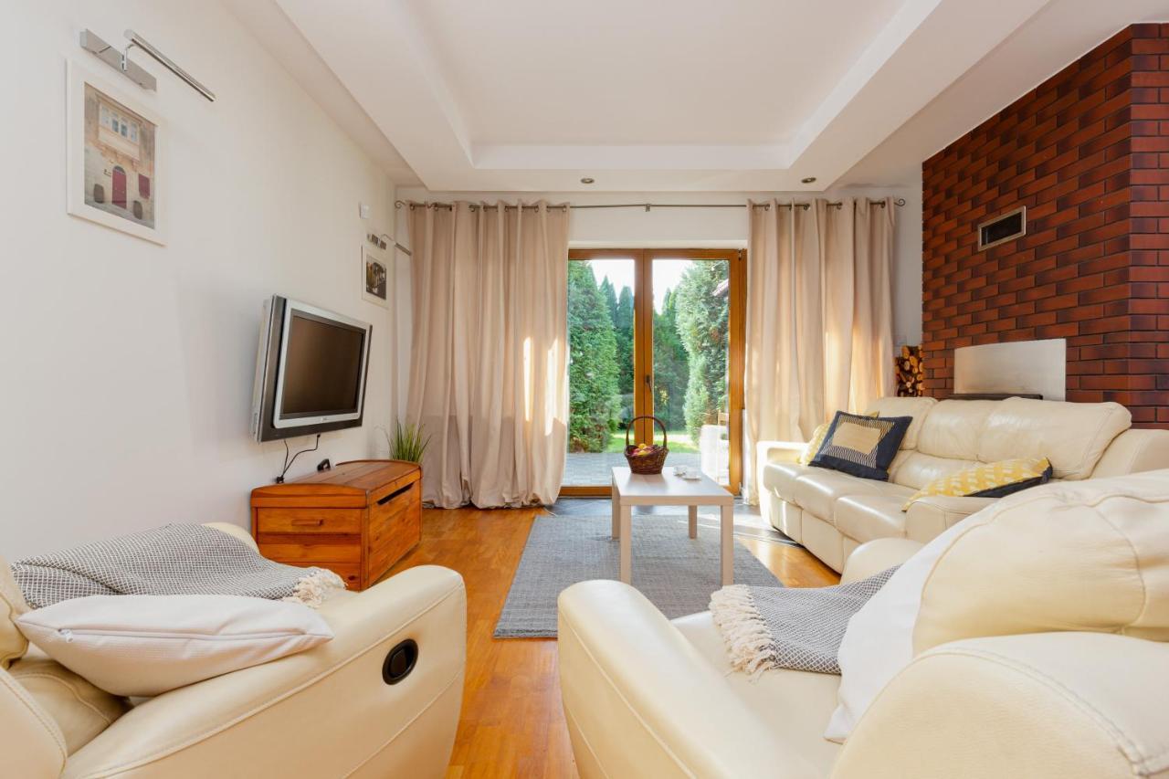 Holiday House Cinema Experience Warsaw Michalowice By Renters Villa Kültér fotó