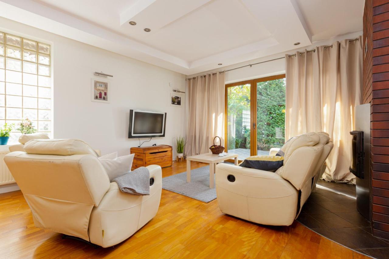 Holiday House Cinema Experience Warsaw Michalowice By Renters Villa Kültér fotó